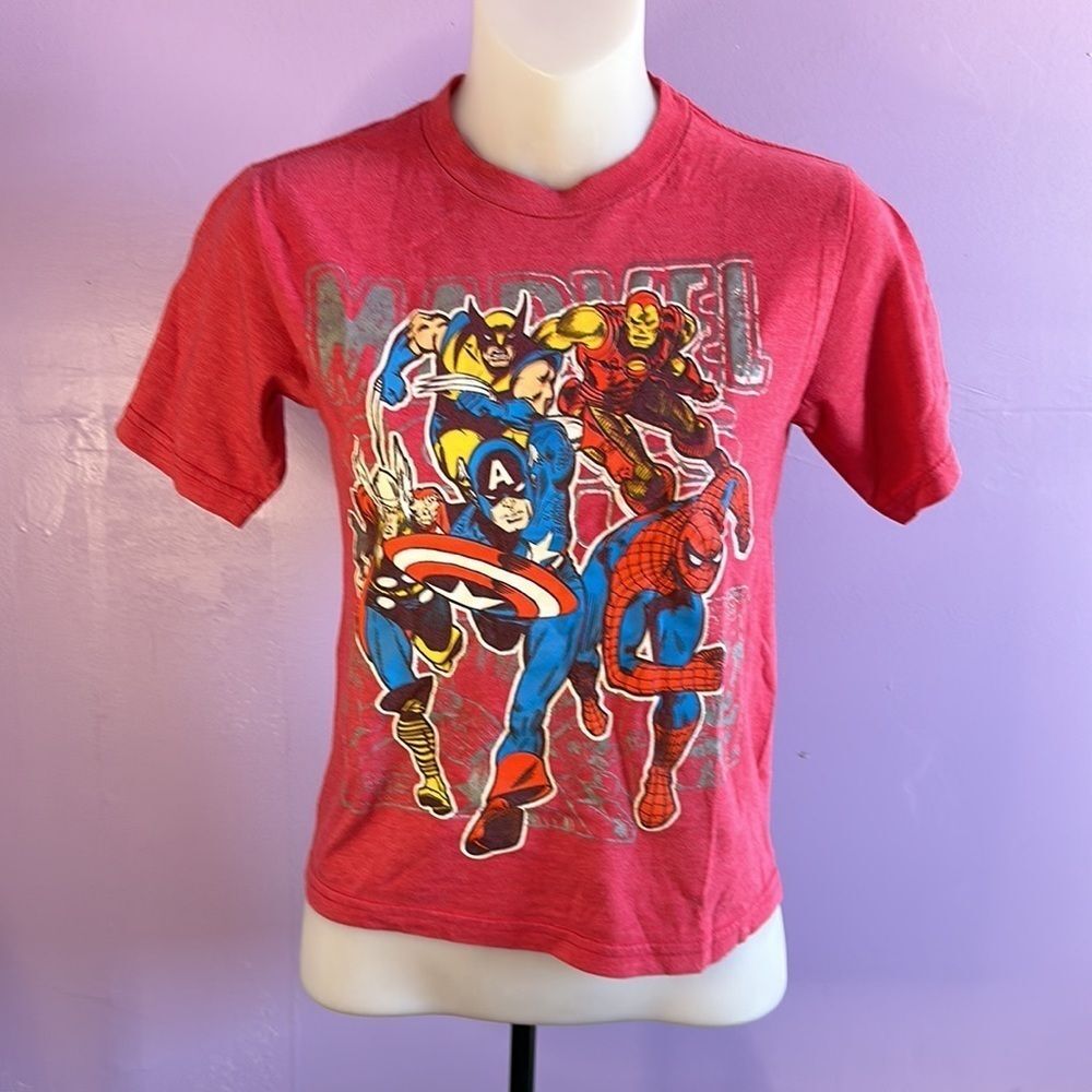 𝅺Marvel Comics Super Hero's Boy's Red T-Shirt Size Small